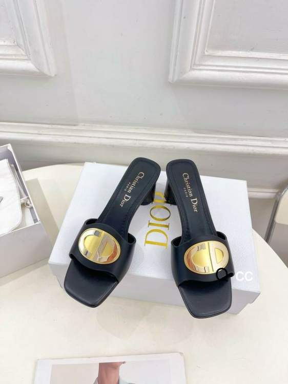 Picture of Dior Shoes _SKUDiorsz35-405CMXC04013744